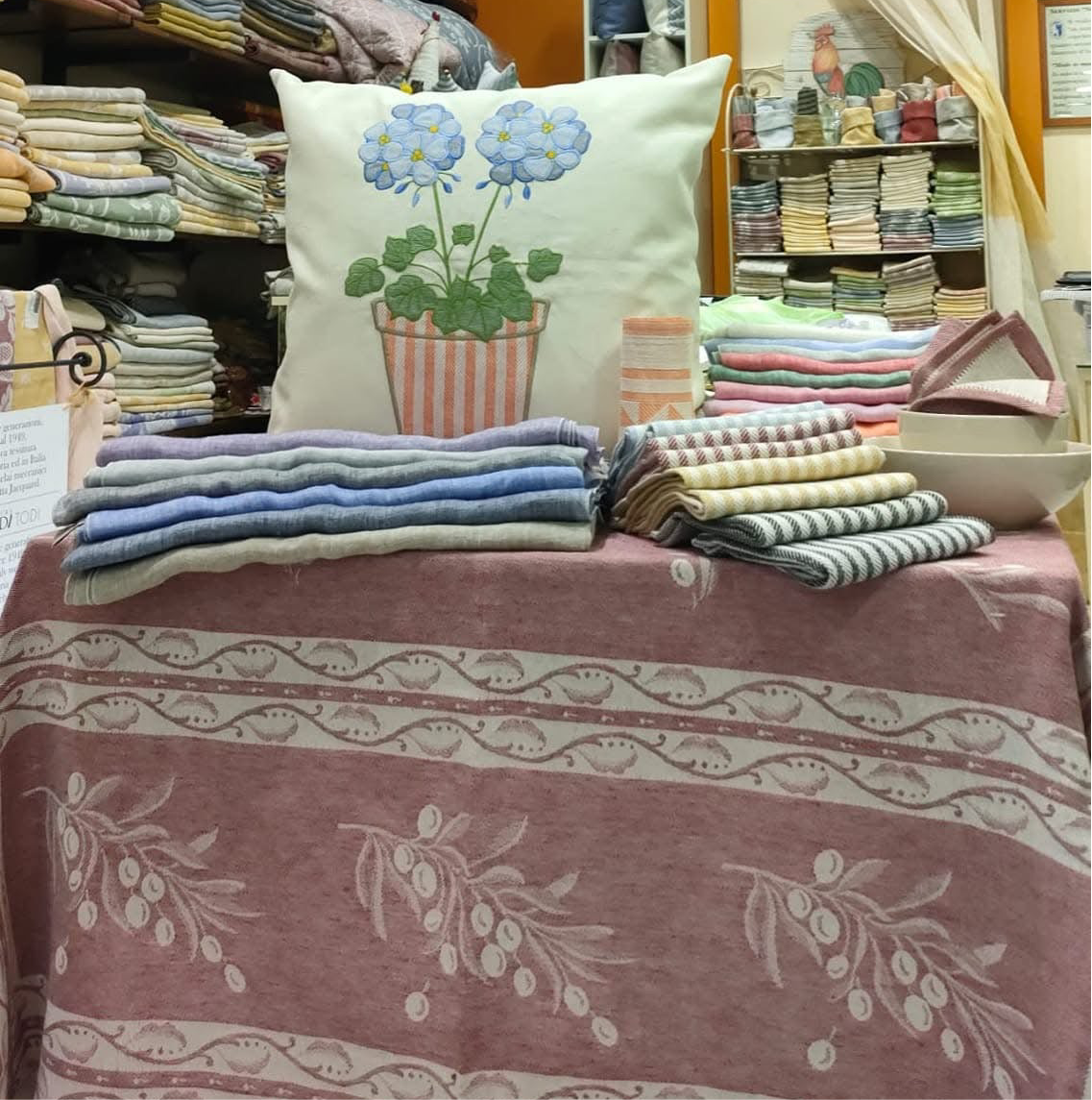 TABLE COVER OLIVE LINEN BLEND