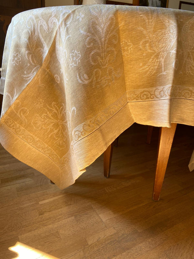 Arianna Pure Linen Tablecloth