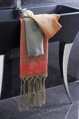 PAIR OF RUSTIC PURE LINEN MEDALLION TOWELS