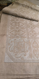 IMPERIAL Tablecloth in Pure Rustic Linen